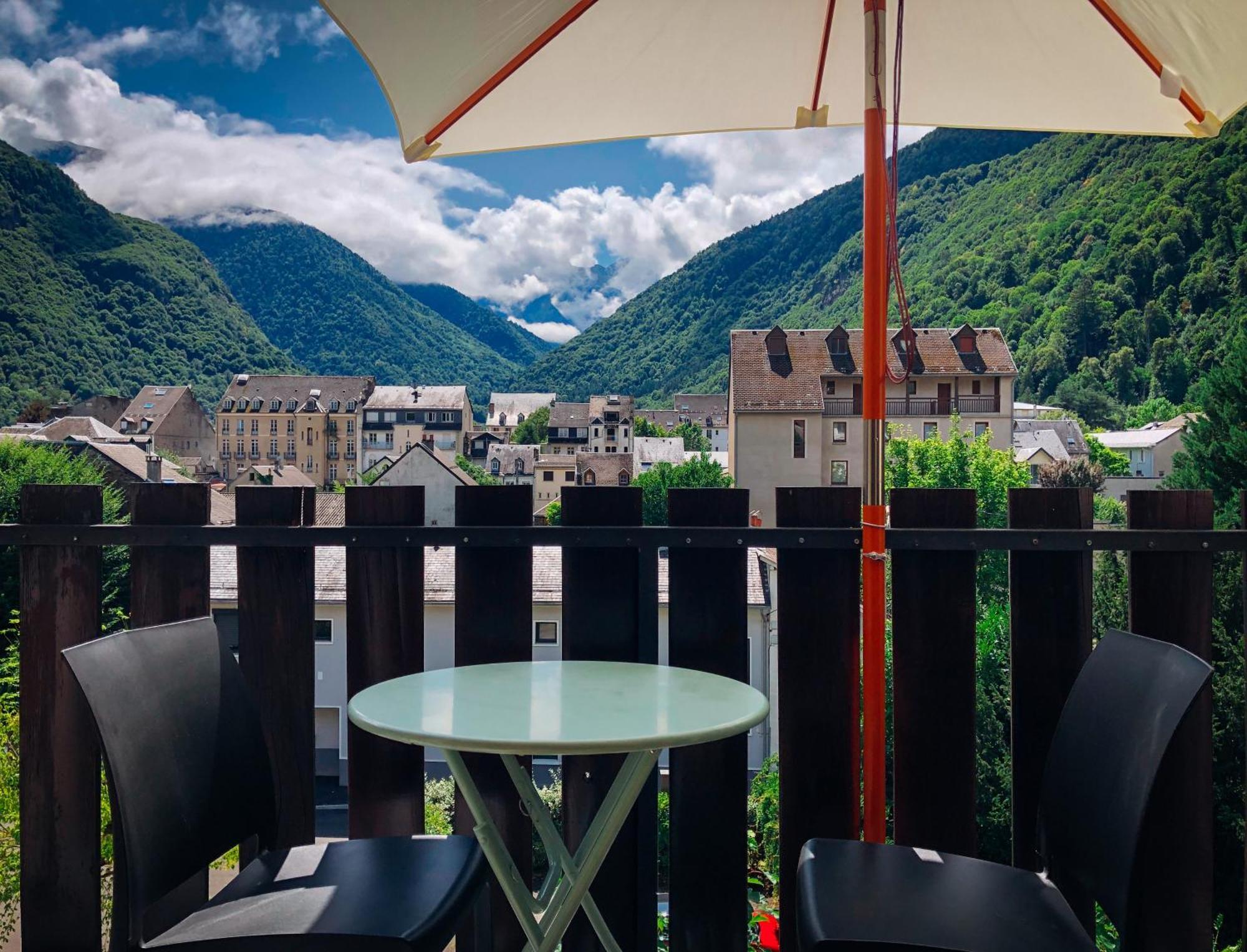 Cano'Py, Charmant 2 Pieces Avec Vue Montagne En Coeur De Ville Bagneres-de-Luchon ภายนอก รูปภาพ